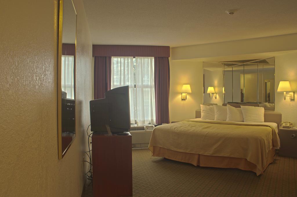 Quality Inn And Suites Indianapolis Eksteriør billede